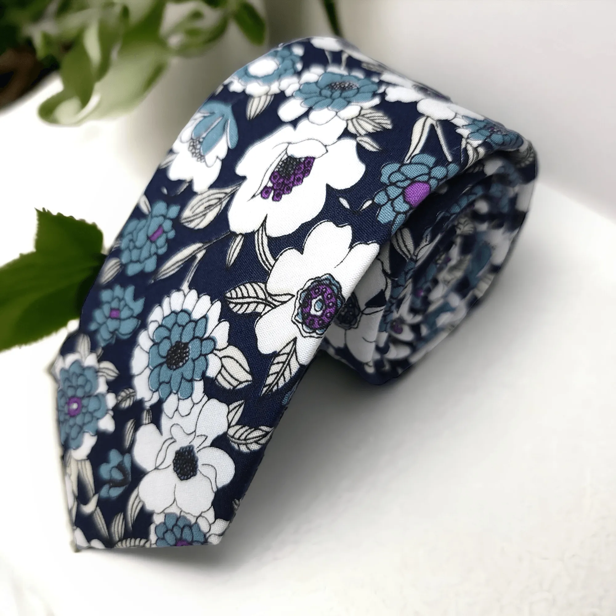 Dark Denim White Gray Floral Slim Tie